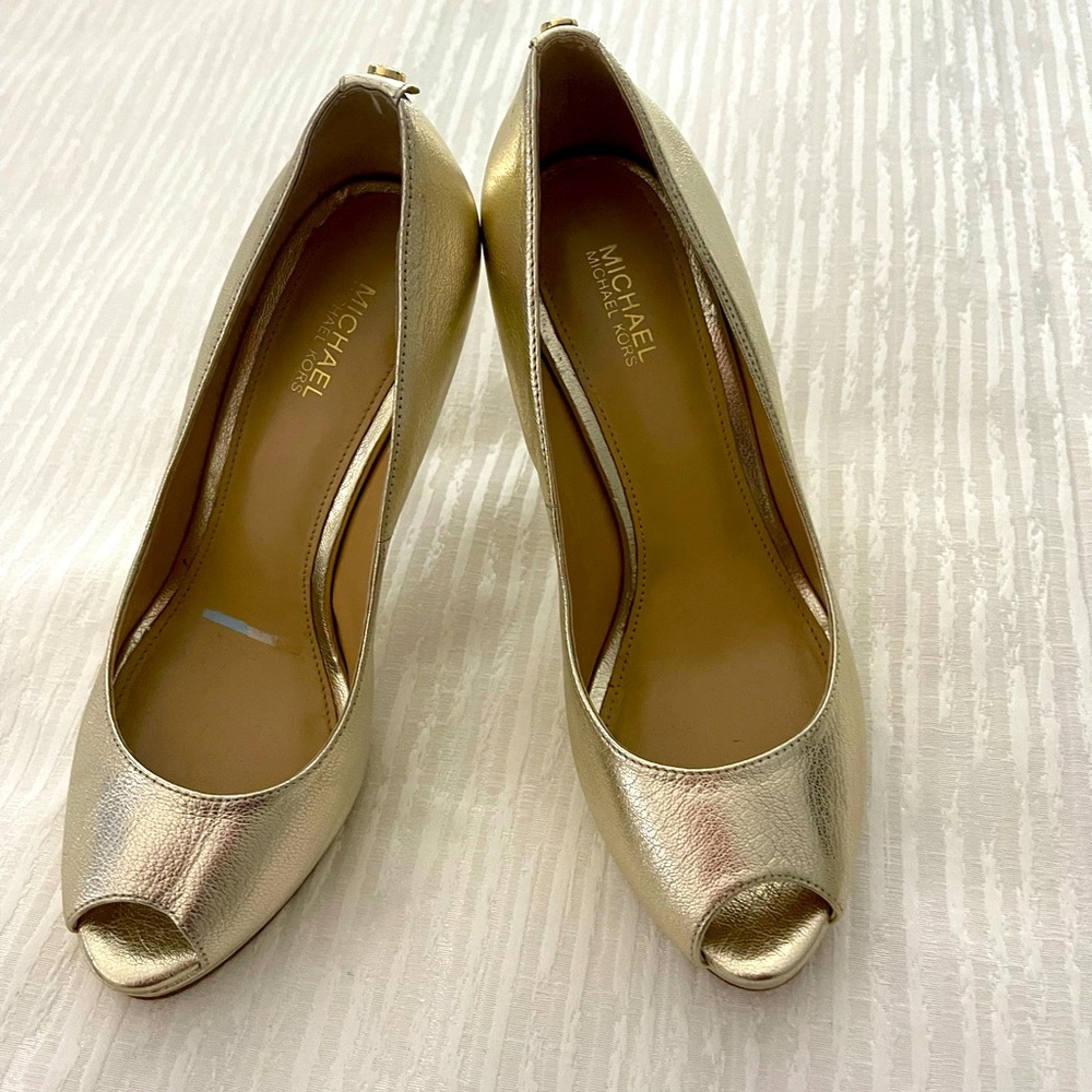 Michael Kors metallic heels
